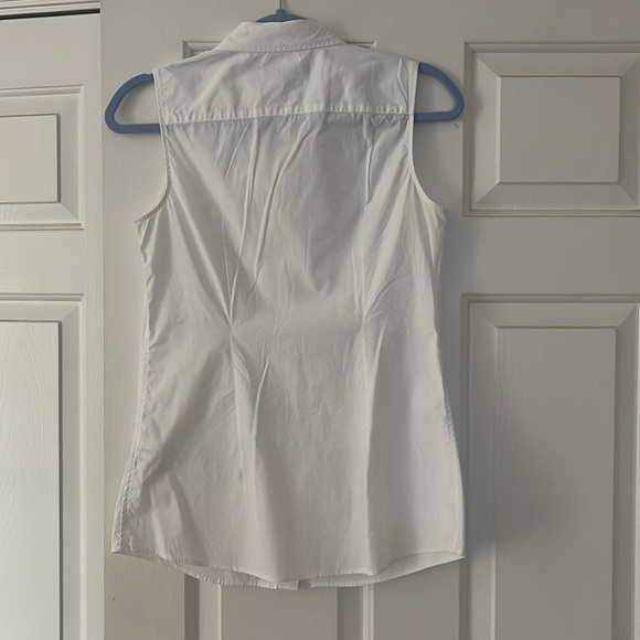 White Collared Sleeveless Banana Republic Button Up - Picture 3 of 8